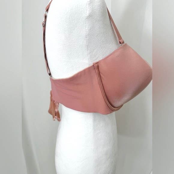 NWT Victoria’s Secret BioFit Multiway Bra With Underwire Size 40DD - Picture 3 of 9